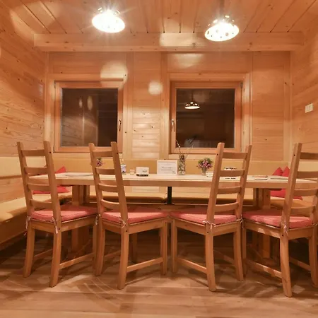 Semesterbostad Koca Zlatorog - Velika Planina