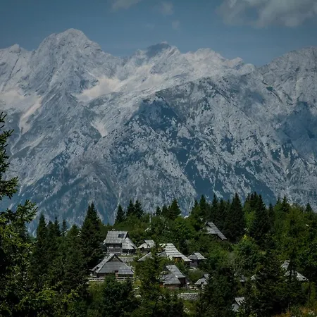 Semesterbostad Koca Zlatorog - Velika Planina