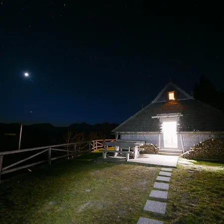 Holiday home Koca Zlatorog - Velika Planina Stahovica