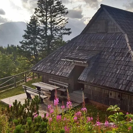 Koca Zlatorog - Velika Planina *