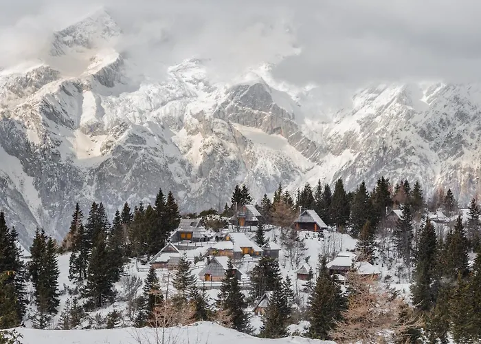 Koca Zlatorog - Velika Planina *